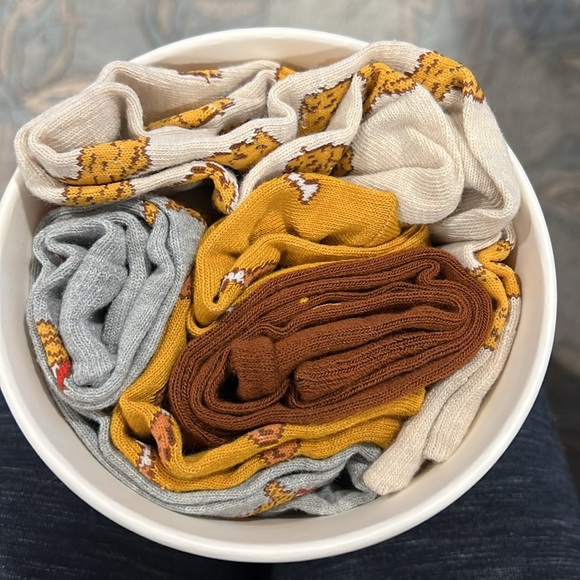 NWT 4 piece Chicken Bucket Socks. Mens Crew Socks. - Picture 3 of 5